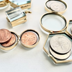 Grote afgeschuinde glazen medaillonketting, zeshoekige glazen medaillonketting, erfstuk glazen medaillon met binnenruimte, trouwringmedaillon