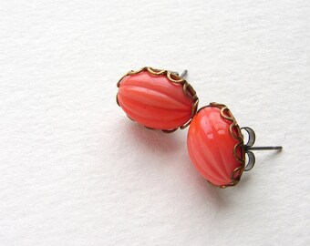 vintage coral stud earrings, melon glass post earrings, vintage glass studs, coral pink orange papaya