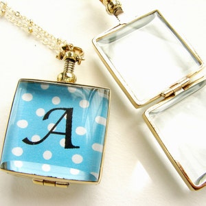 Initial locket necklace, personalized jewelry, monogram necklace, custom locket, square glass heirloom locket, personalized gift image 2
