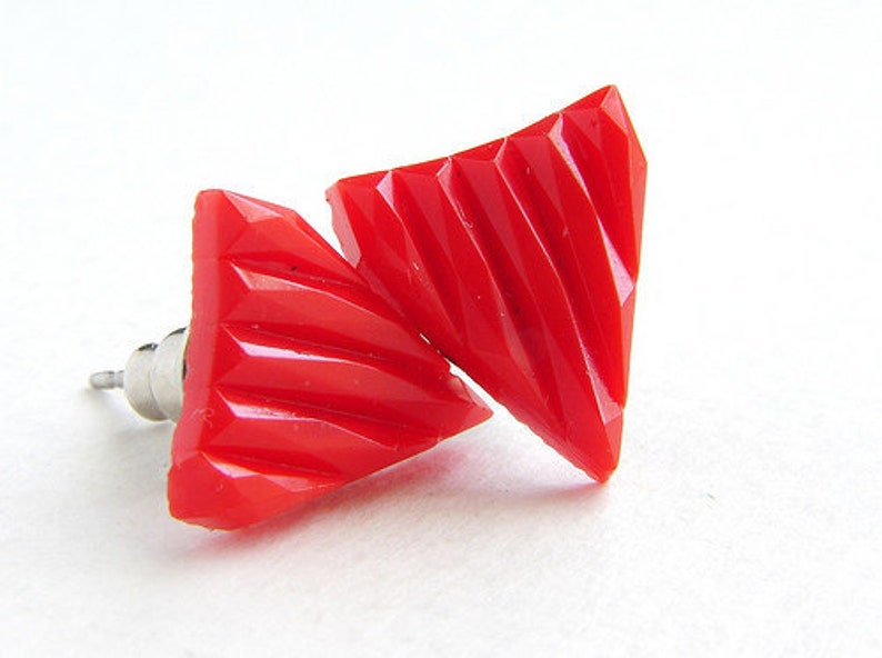 Triangle Studs, red triangle post earrings, vintage Red glass triangle post earrings, vintage mod geometric stud earrings image 1
