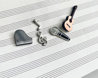 Realistic microphone earrings, piano singer earrings, Miniature microphone and guitar earrings, gift for singers, gift for news reporter