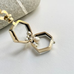 Beveled glass locket Y necklace, Hexagon glass locket, floating locket, bridal necklace, Cameron Diaz The Holiday necklace