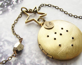 Capricorn Zodiac constellation necklace, Personalized Locket, constellation zodiac locket pendant, December January birthday