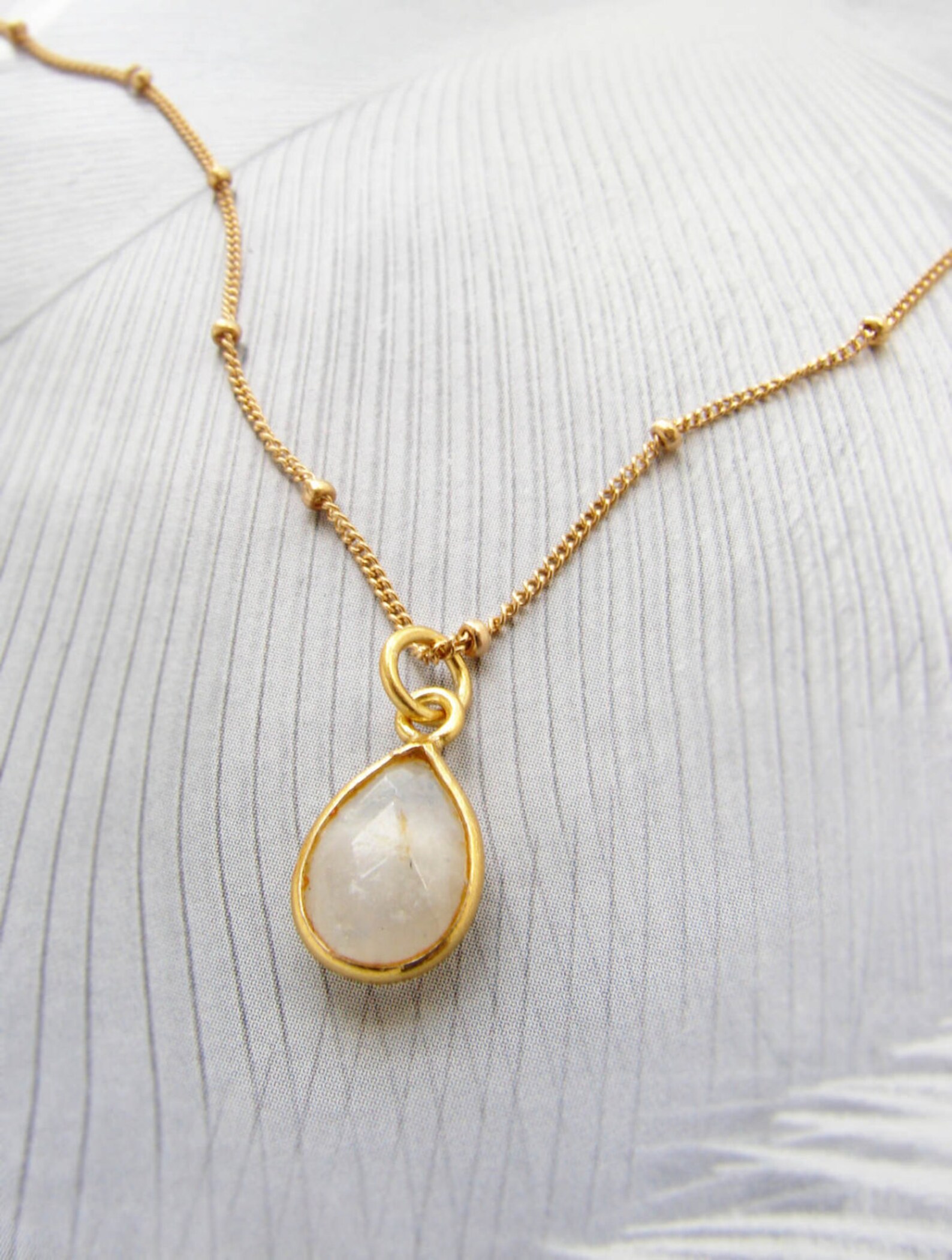 Moonstone Necklace Bridesmaid Jewelry Moonstone Pendant Etsy