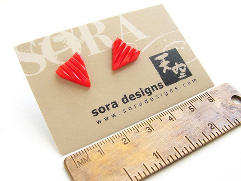 Triangle Studs, red triangle post earrings, vintage Red glass triangle post earrings, vintage mod geometric stud earrings image 2