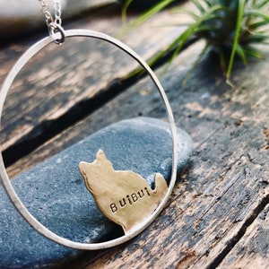 Personalisierte Katzen Halskette, sitzende Katze Halskette, Katzen Silhouette Halskette, Katzen Dame Geschenk, Katzenmama Geschenk, personalisierte Katzen Halskette