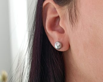 Grey Cultured Pearl Stud Earrings: Sterling Silver (8-8.5 mm)