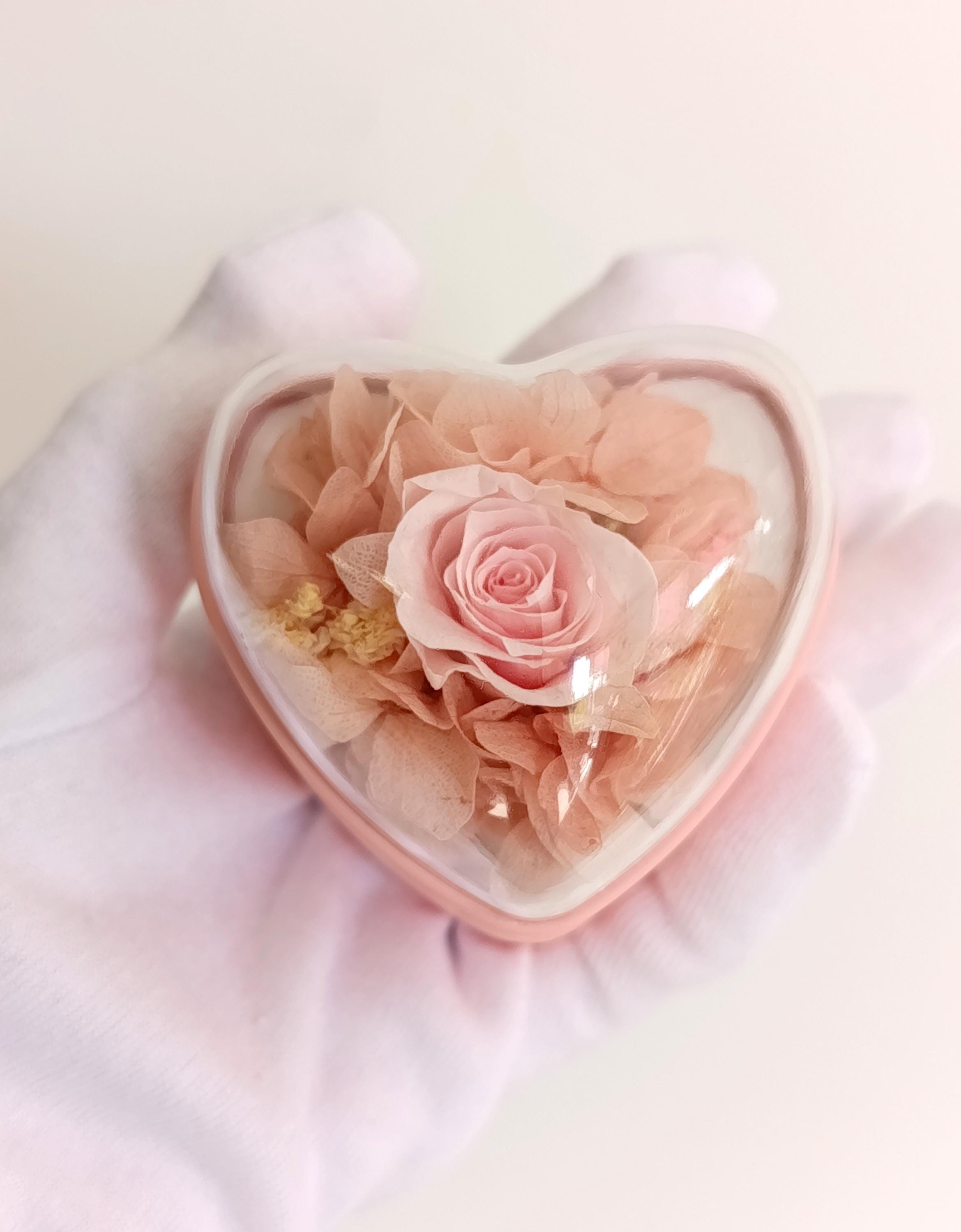 ピンクのハートのジュエリーボックス：装飾花のリングボックス - Etsy 日本