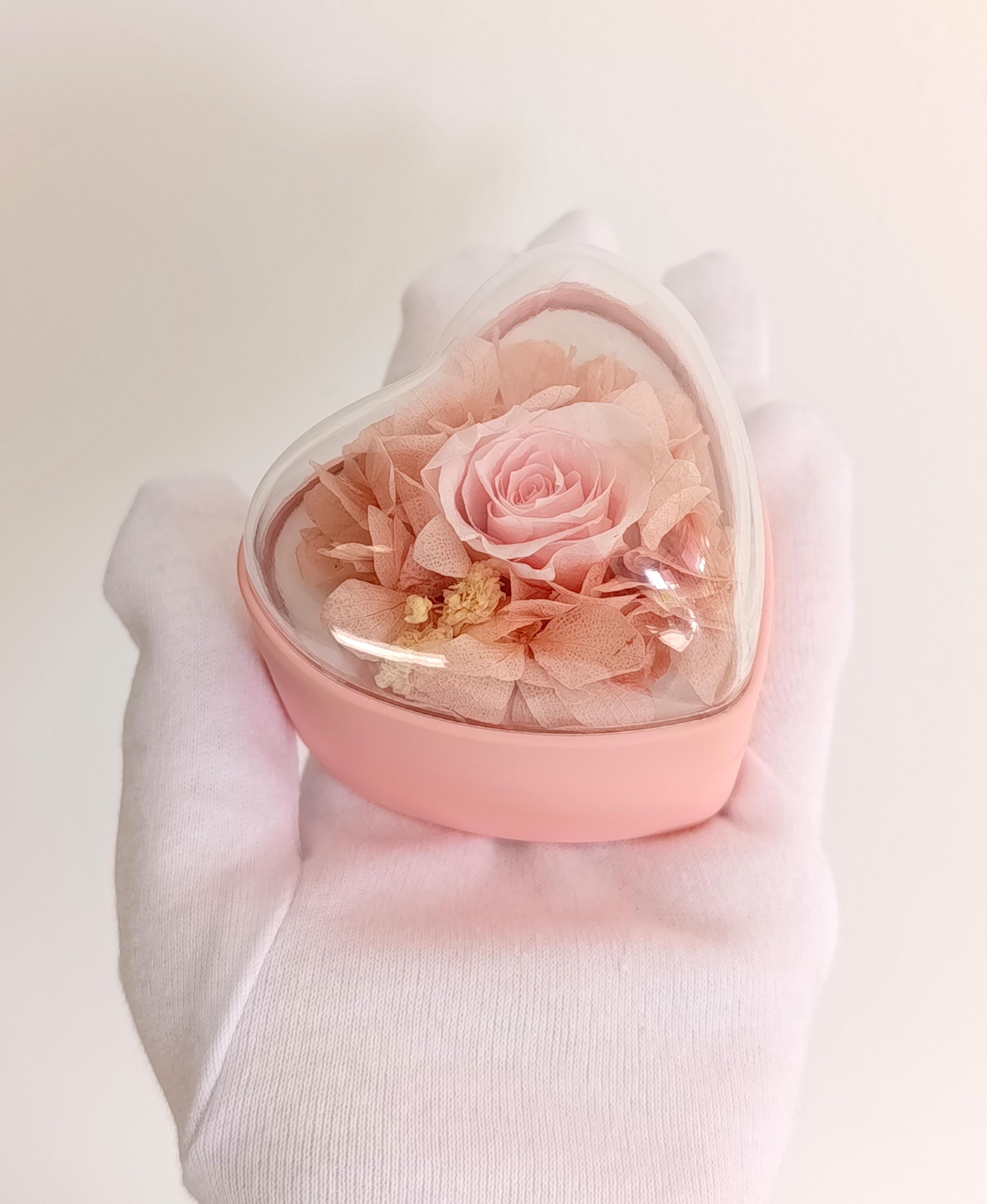 ピンクのハートのジュエリーボックス：装飾花のリングボックス - Etsy 日本