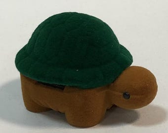 Velvet Turtle Ring Box: Wedding Ceremony Proposal Box