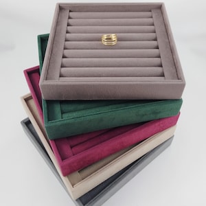 Présentoir à bijoux en velours : organiseur de bagues et de boucles d'oreilles