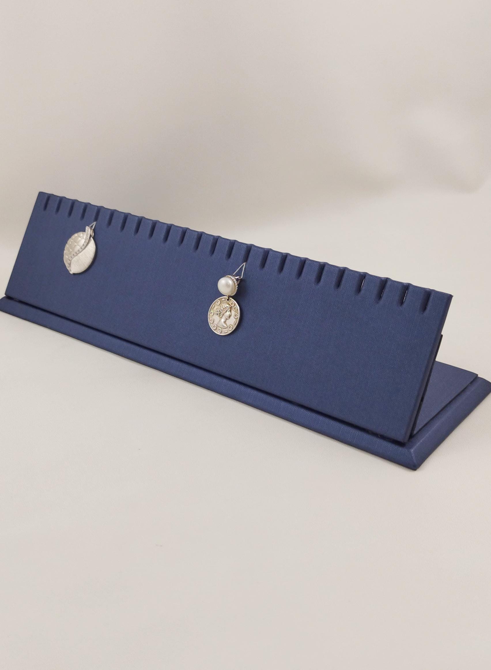 Silk Effect Leather 24-Pendant Display Stand: Jewelry Organizer