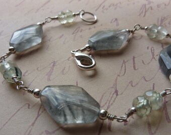 Gray Quartz and Prehnite Bracelet