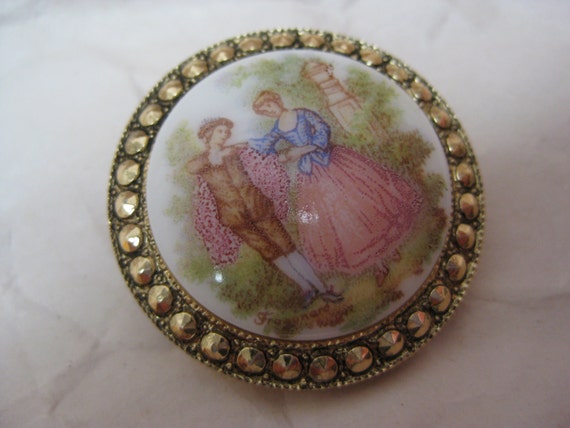 Victorian Scarf Clip Gold Romantic Vintage Porcela