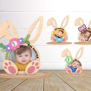 Cornice per foto personalizzata "Buona Pasqua" con magnete in formato SVG, portafoto con nome personalizzato per cacciatore di uova di coniglio, file di taglio laser con decorazioni in legno in formato SVG, Glowforge
