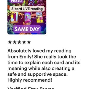 Pode incluir: Um gr&aacute;fico com o texto "NO AI" e "3-card LIVE reading SAME DAY". O gr&aacute;fico apresenta tr&ecirc;s cartas de tarot com ilustra&ccedil;&otilde;es coloridas. Abaixo, uma avalia&ccedil;&atilde;o do cliente com uma classifica&ccedil;&atilde;o de cinco estrelas.