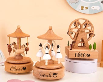 Spersonalizowana drewniana pozytywka, karuzela lub pociąg z baletnicą, grawerowana pozytywka z imieniem, prezent na baby shower, prezent dla noworodka, prezent na Boże Narodzenie