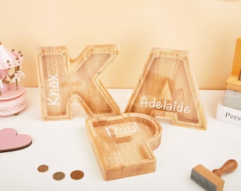 Hucha de madera personalizada con forma de letra, caja de monedas de roble grabada con láser