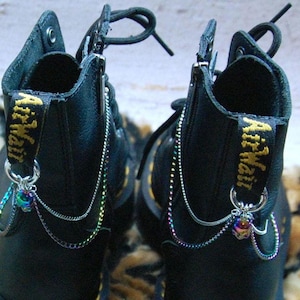 Rainbow Skull Pendant Boot Chains: Y2K Spooky Charms for Horror Jewelry Lovers Doc Martens