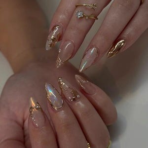 Milky White Gold Flower Nails, Eye-Cat Press On Nails, Hand Made Elegant Press Ons, Faux Acrylic Nails, Wedding Nails, Bridal Press On Nails