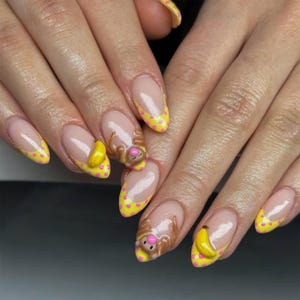 kawaii aap pers op nagels, 3D banaan schattige nailart, gele cartoonnagels, speelse pastelpers ons, schattige dierennagel, vakantienagels, schattige dierennagels