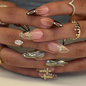 Brown Almond Press On Nails: Hand-Painted Star 3D Acrylic Fake Nails