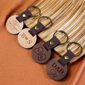 Engraved Wooden keyring, Personalized Wood keychain, Custom Key Fob, Book Bag Name Tag, Wooden House Key Tags, Gift for Him Dad