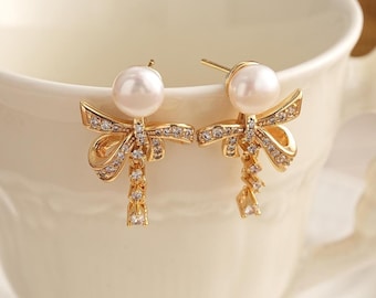 Natural Freshwater Pearl Bow Earrings,Dainty Diamonds Stud Earrings, 14k Gold knot Studs,Silver Jewelry,Wedding Jewelry,Bridal Earrings