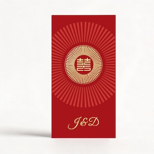 Può includere: Una busta rettangolare rossa con un design circolare dorato a raggiera e un simbolo di doppia felicità al centro. Le lettere J&D sono stampate in corsivo dorato nella parte inferiore della busta, in uno stile tradizionale per i regali.