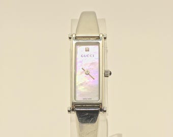 Gucci Silver Bangle Watch – Pink Mother of Pearl Dial  display picture 3
