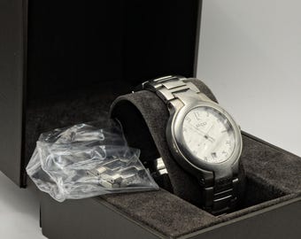 Gucci 8900M Timepiece Vintage Stainless Quartz Watch Men - Box