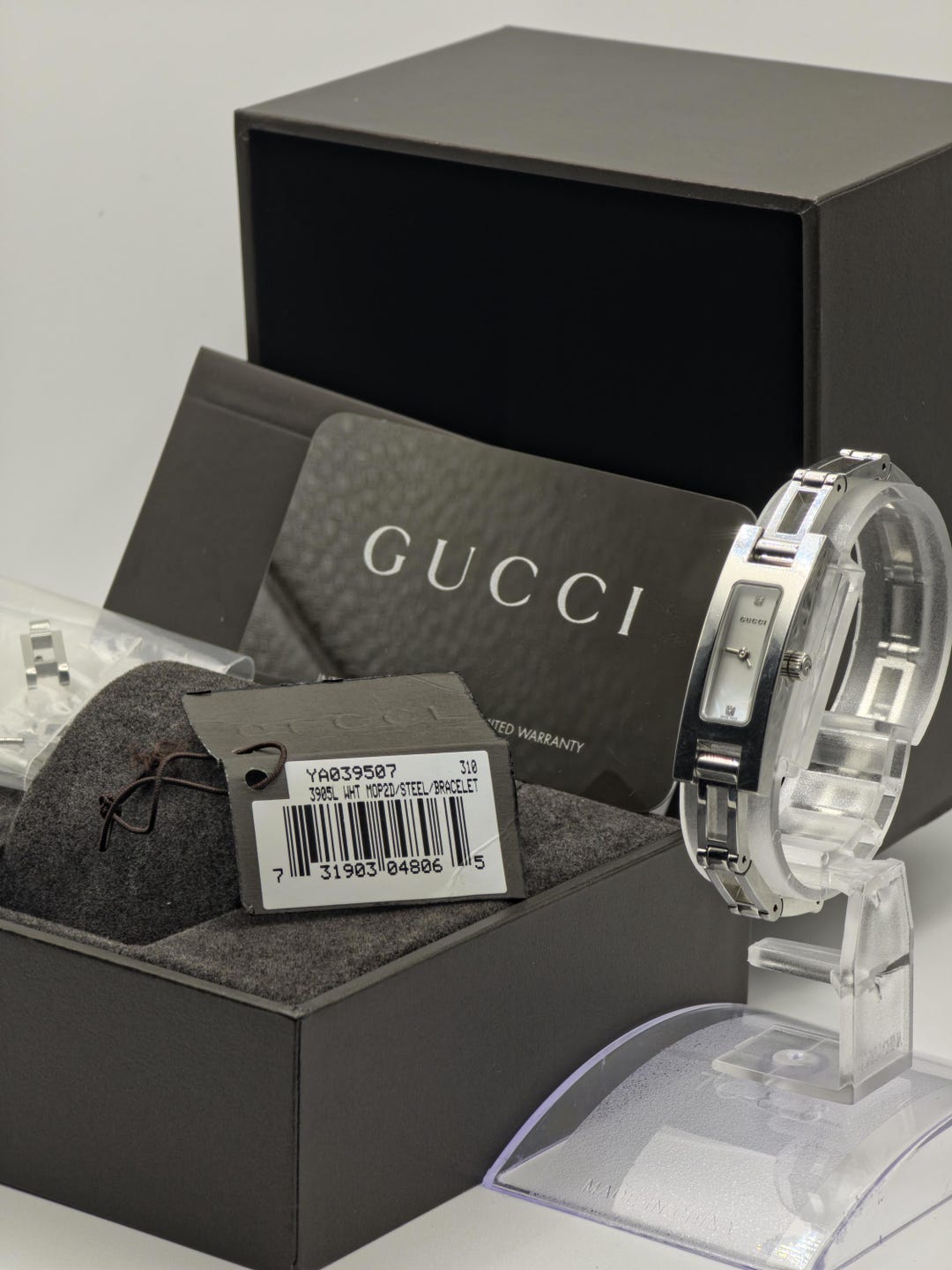 Gucci 3900L Silver Ladies Watch Mother of Pearl Dial Diamond