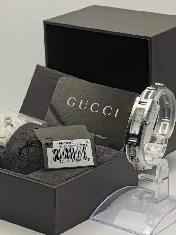 Gucci 3900L Silver Ladies Watch Mother of Pearl Dial Diamond