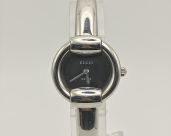 Gucci 1400L Quartz Watch Black Dial Bangle Bracelet Women Swiss