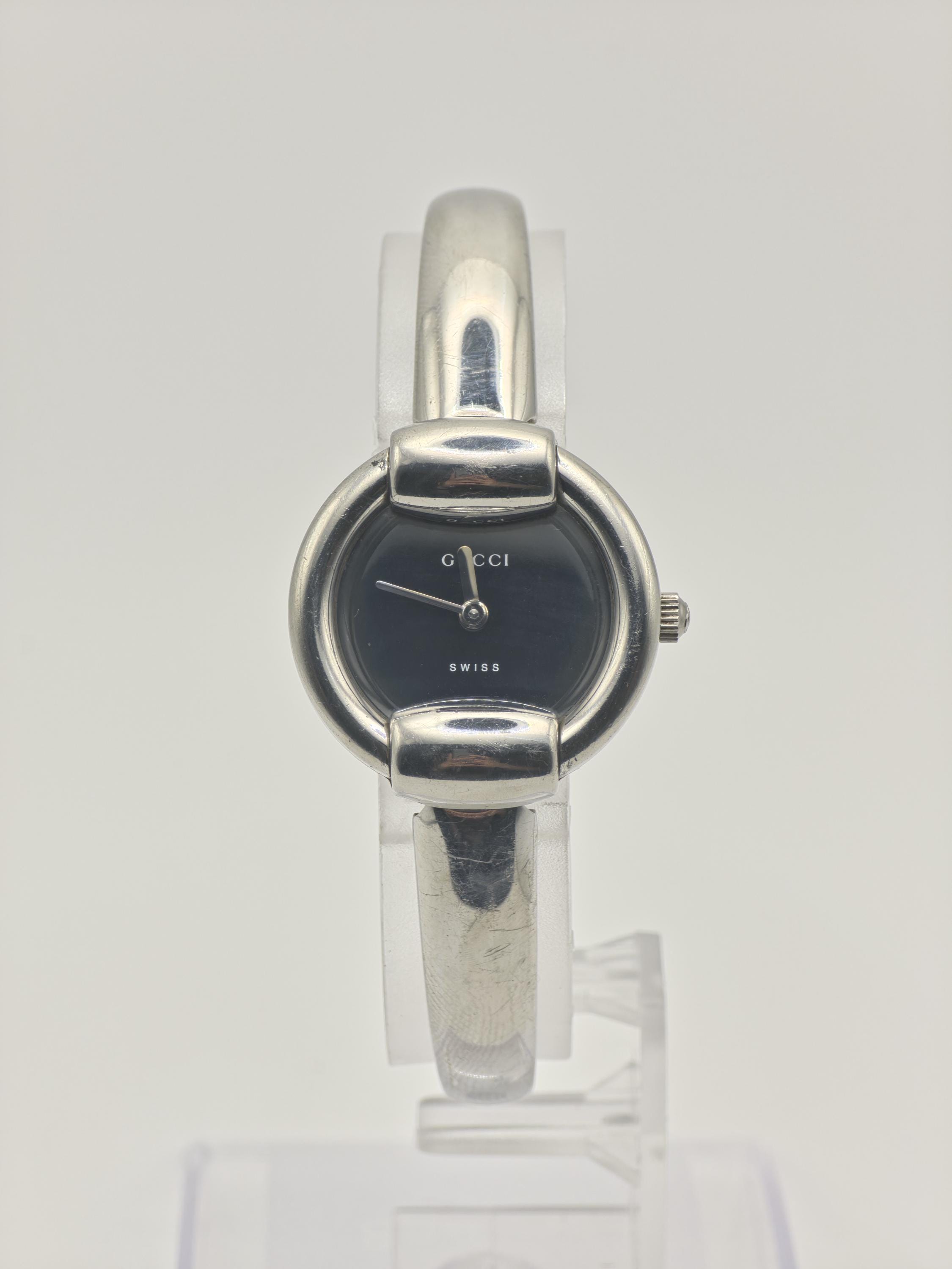 Gucci 1400L Quartz Watch Black Dial Stainless Steel Bangle  display picture 2