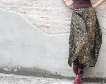 Bubble Skirt...swirl pattern hand bock printed 100% cotton (S-M) 331