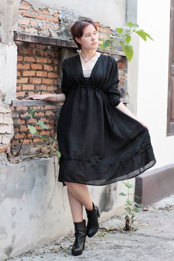 Knee length dress..Deep purple mixed silk ( M-XL)(1423) floral dress Knee length dress..Deep purple mixed silk ( M-XL)(1423) floral dress