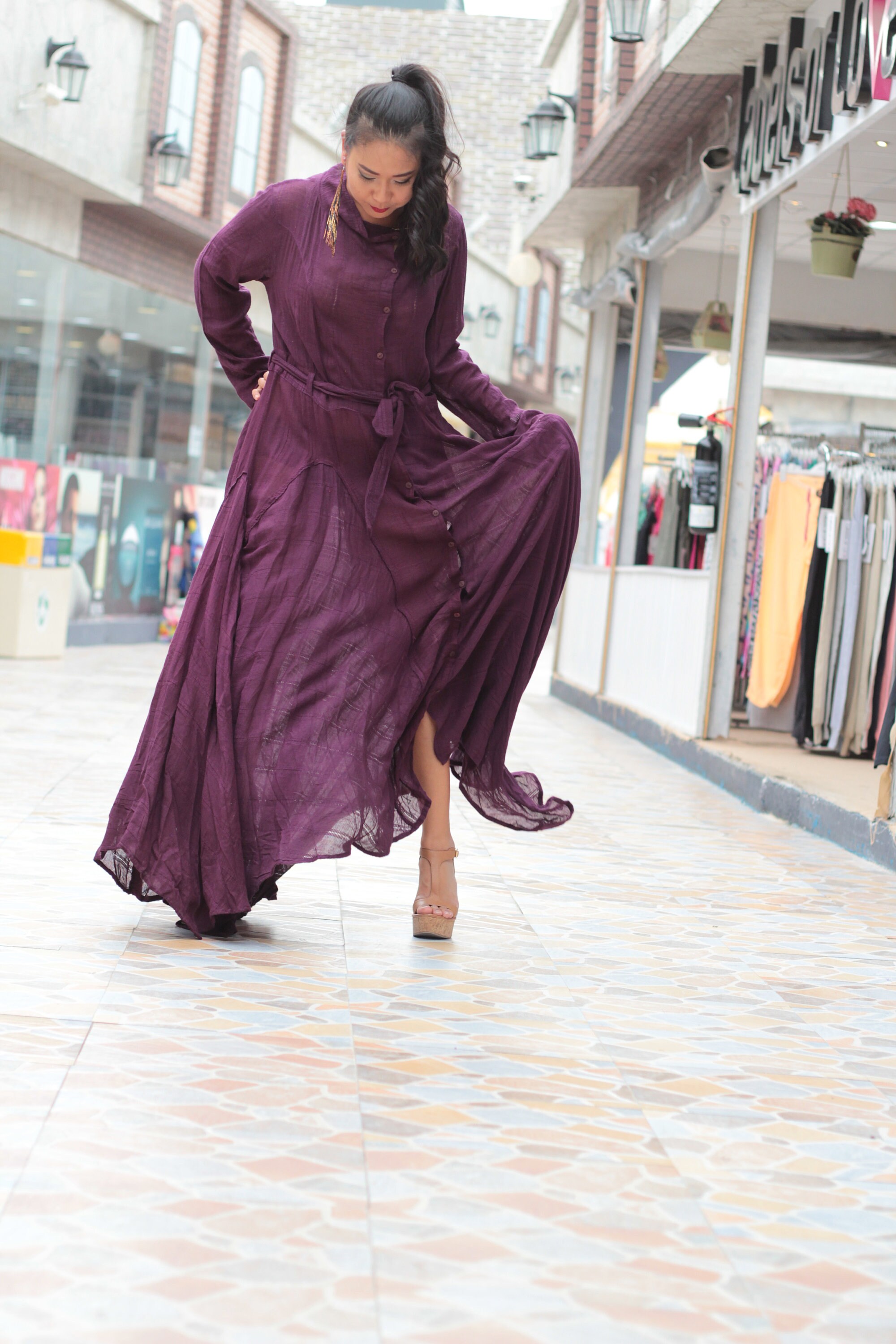 1601 Maxi Dress Long Sleeve . Available in One Size Fit M