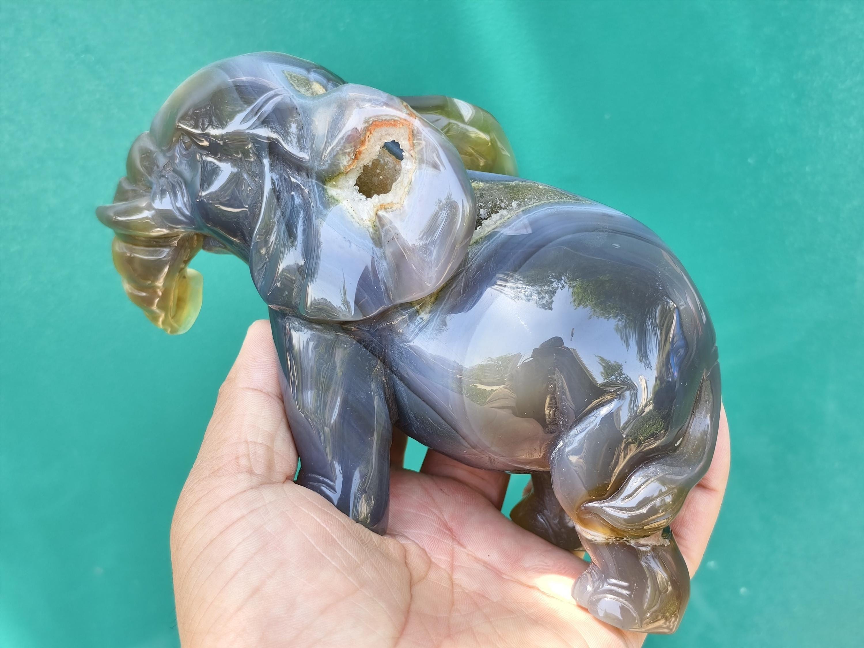 瑪瑙 ジオード 象の置物 瑪瑙ジオード象の置物：天然水晶彫刻、室内装飾（6.5x4x3.5インチ