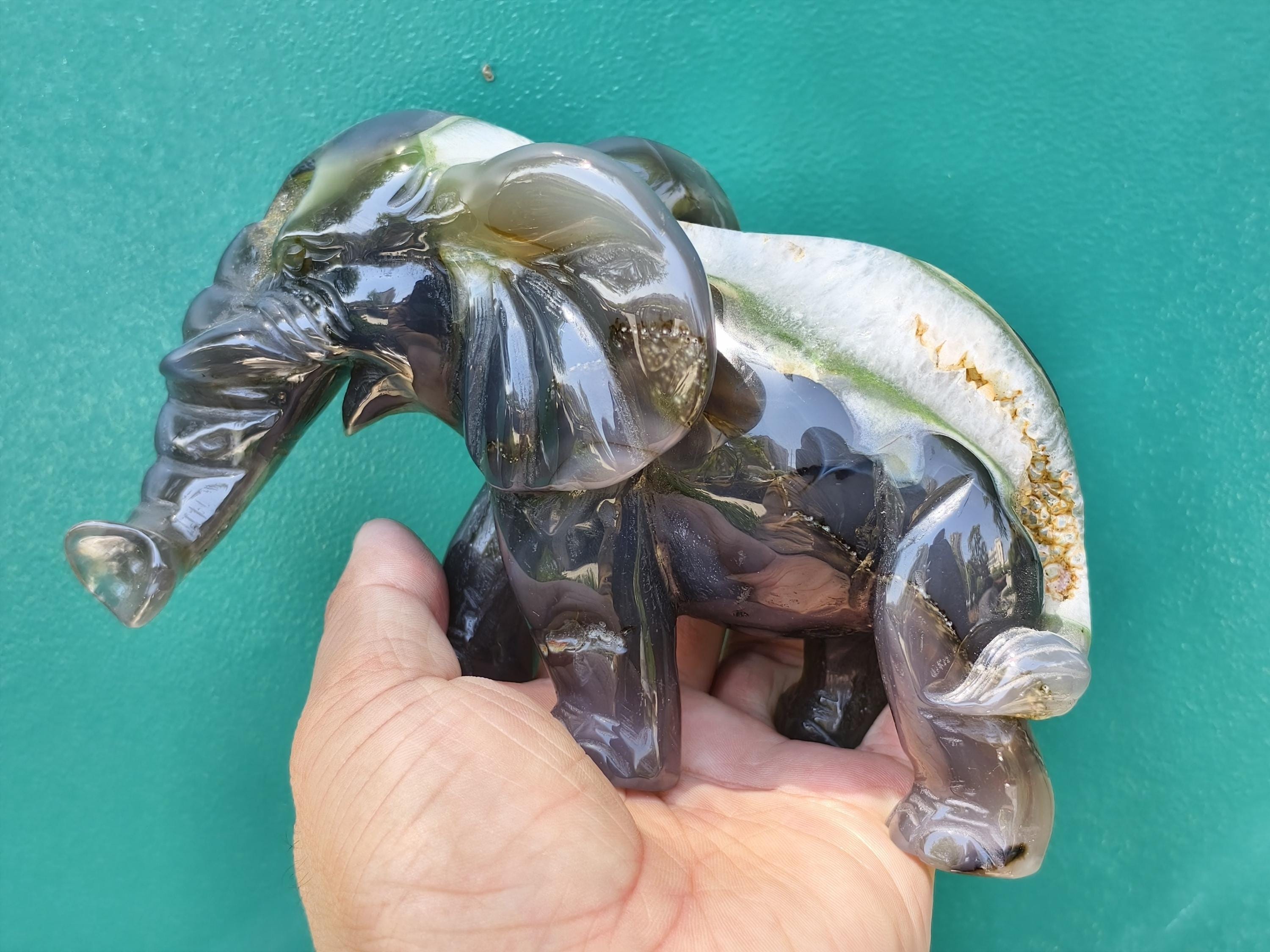 瑪瑙 ジオード 象の置物 天然瑪瑙ジオード象の置物：クリスタルヒーリングデコレーション