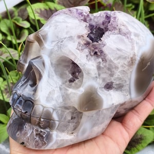 Giant !!! Natural Agate Amethyst Skull Geode Sculpture, Home Decor, Crystal Skull, Metaphysical Skull, Healing Crystal, Crystal Gift Carving