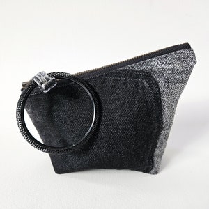 Denim Pouch. Upcycled Denim Bag. Denim Clutch. 80's. Acid Wash. Cosmetic Bag. Makeup Bag. Denim Wristlet. image 2