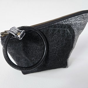 Denim Pouch. Upcycled Denim Bag. Denim Clutch. 80's. Acid Wash. Cosmetic Bag. Makeup Bag. Denim Wristlet. image 4