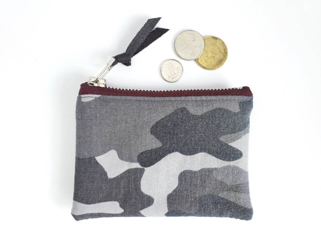 Camouflage coin purse hotsell