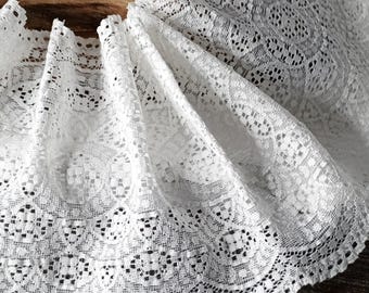 7" Wide Scalloped Interwoven Ovals Stretch Lace Galloon for Wedding, Bridal, Sewing – Authentic 1990s Vintage Lace