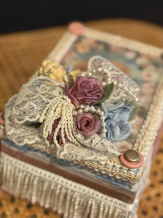 Victorian Shabby Chic Keepsake Box View 5