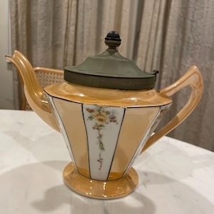 Vintage Art Deco Porcelain Teapot with Built-in Strainer