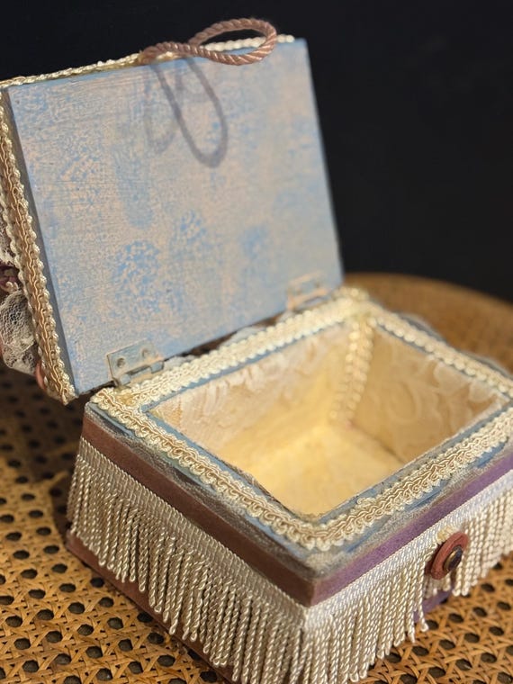 Victorian Shabby Chic Keepsake Box View 6