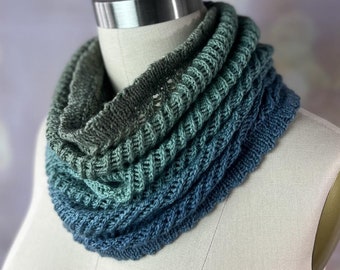 Knit Pattern @ Wonderland Yarns: Fishbone Lace Cowl - DIGITAL PATTERN ONLY