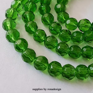 20pcs - 8mm Faceted Green round Glass beads